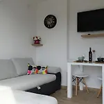 Zrinka شقة